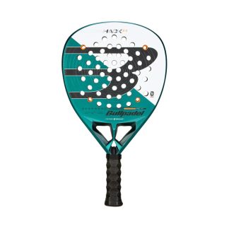 foto frontale della racchetta bullpadel hack 04